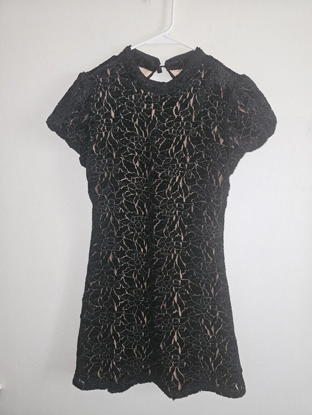 Free People Black Velvet Lace Open Back Mini Dress Mock Neck Size 8 - Picture 2 of 11